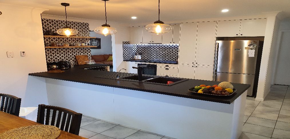 2002_Pendant Light Installation North Brisbane Pendant Light Installation North Brisbane